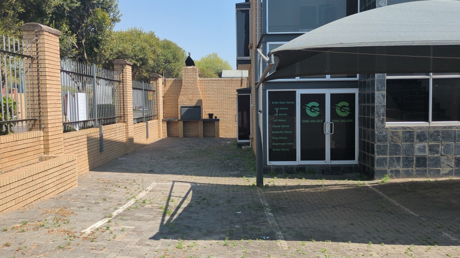 To Let Commercial Property for Rent in North Riding Gauteng