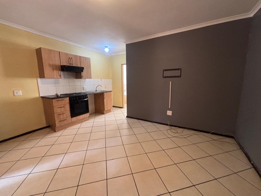To Let 1 Bedroom Property for Rent in Florida Gauteng