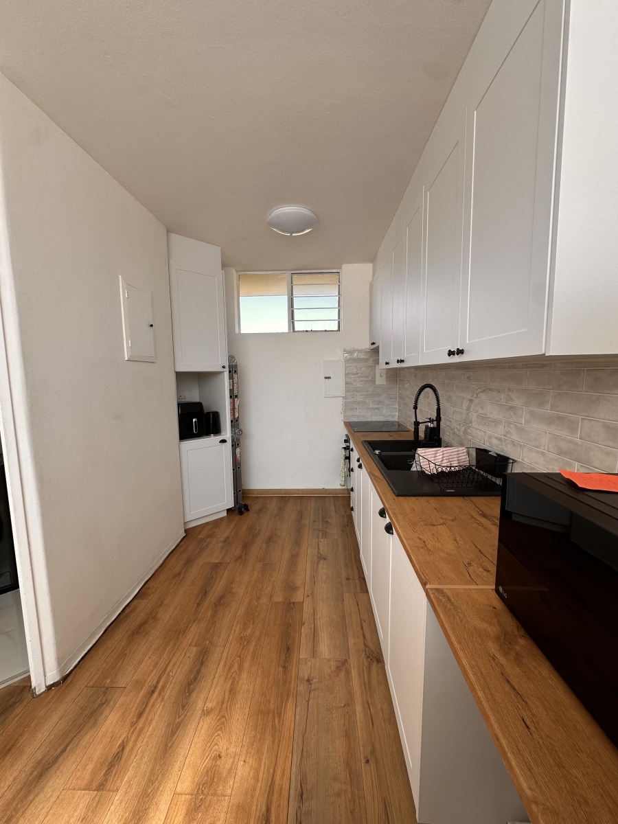 To Let 1 Bedroom Property for Rent in Norwood Gauteng