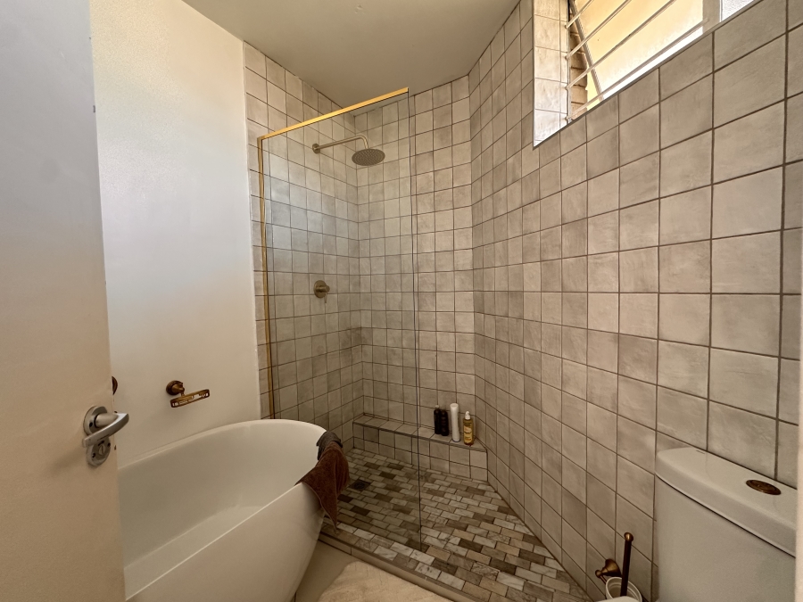 To Let 1 Bedroom Property for Rent in Norwood Gauteng