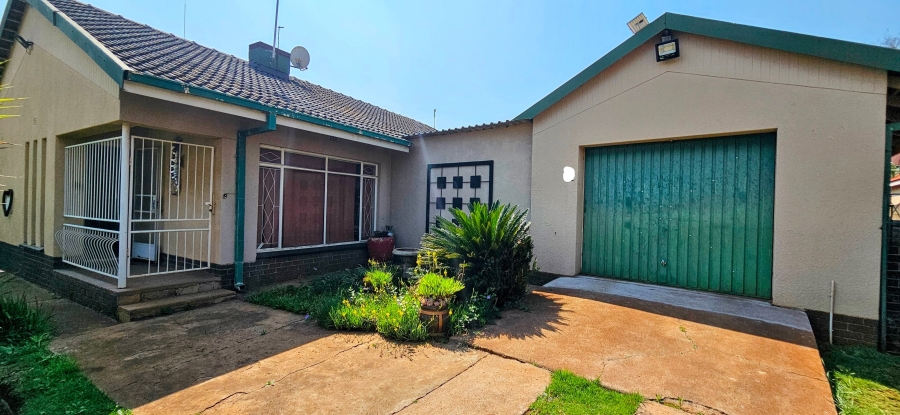 3 Bedroom Property for Sale in Risiville Gauteng