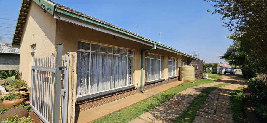 3 Bedroom Property for Sale in Risiville Gauteng