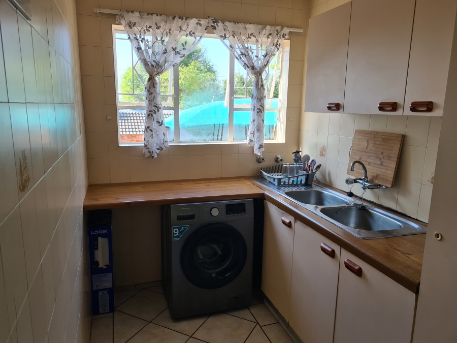To Let 2 Bedroom Property for Rent in Northcliff Gauteng