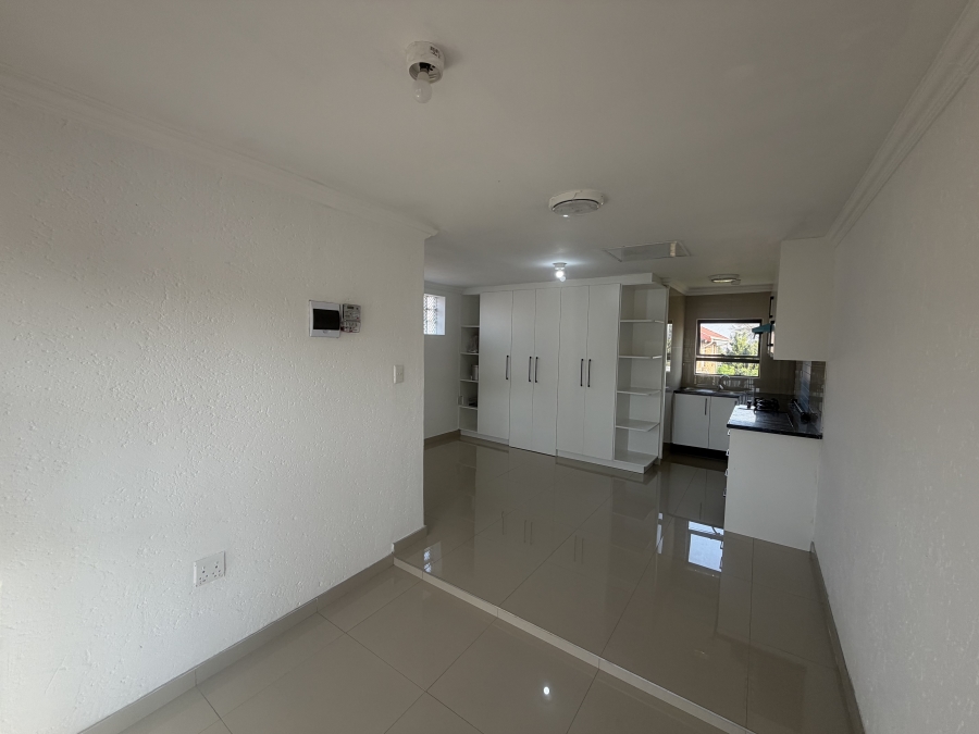 To Let 1 Bedroom Property for Rent in Erasmia Gauteng