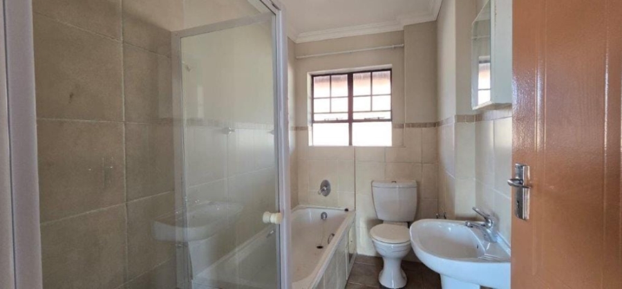 2 Bedroom Property for Sale in Magalieskruin Gauteng