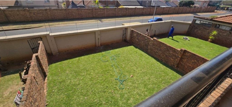 2 Bedroom Property for Sale in Magalieskruin Gauteng