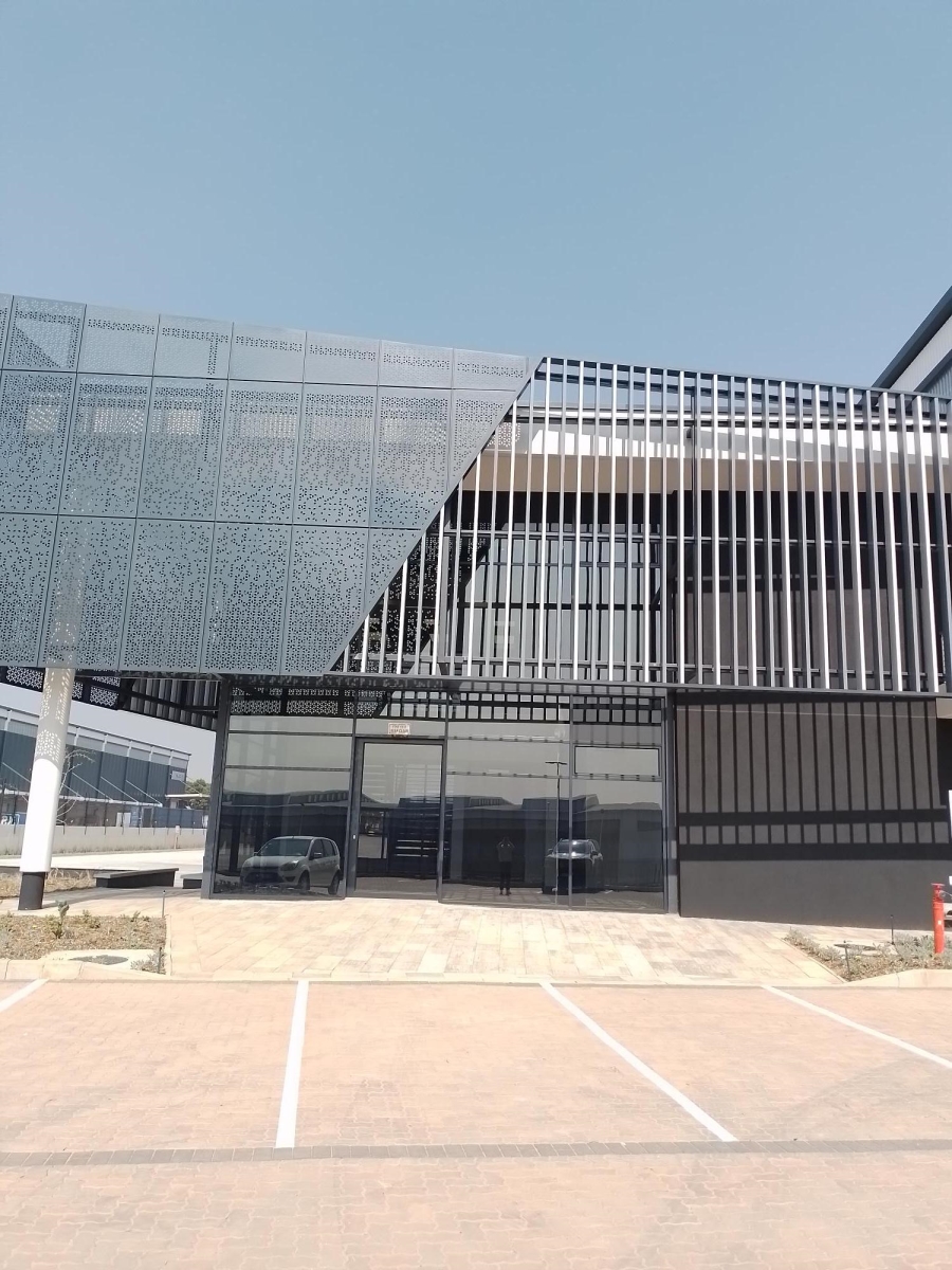 To Let Commercial Property for Rent in Longmeadow Gauteng
