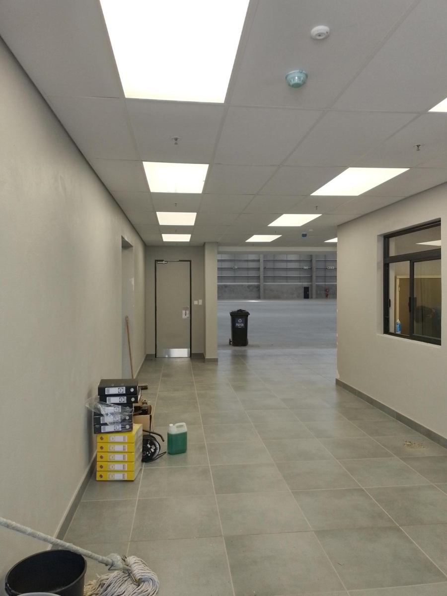 To Let Commercial Property for Rent in Longmeadow Gauteng