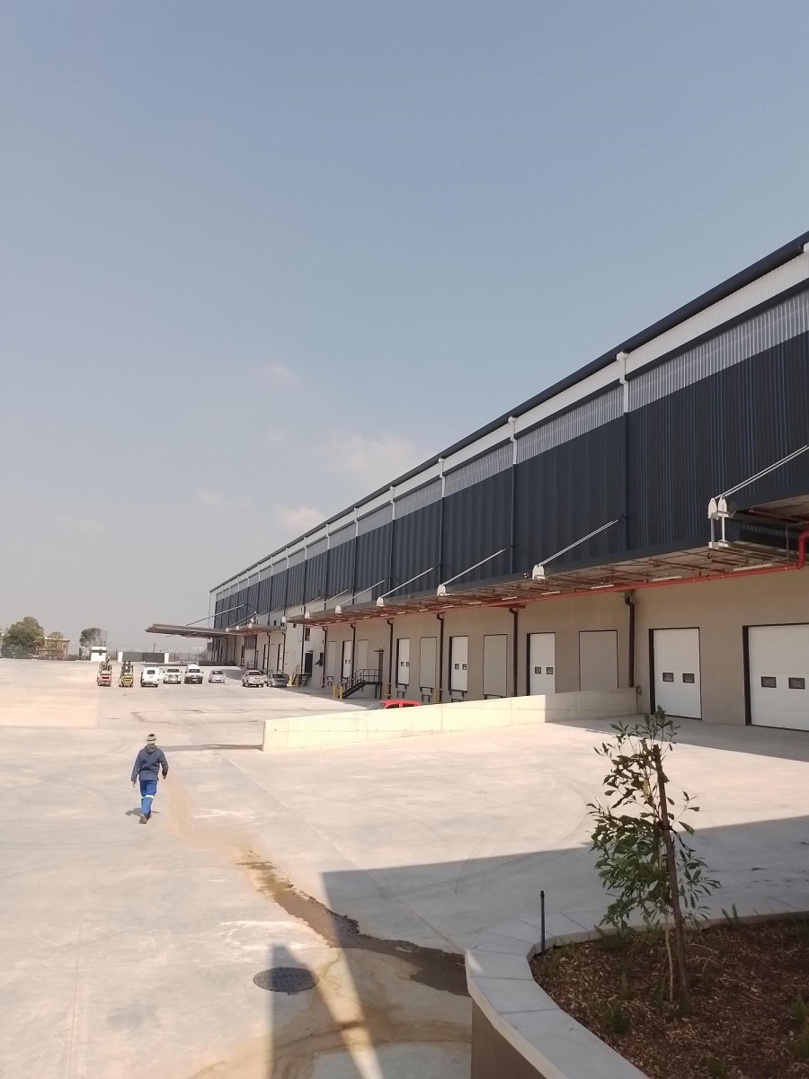 To Let Commercial Property for Rent in Longmeadow Gauteng