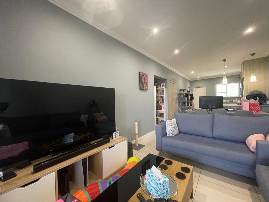 To Let 2 Bedroom Property for Rent in Bryanston Gauteng