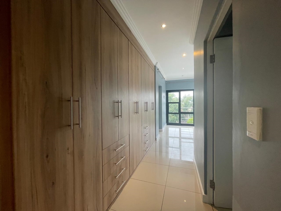 To Let 2 Bedroom Property for Rent in Bryanston Gauteng