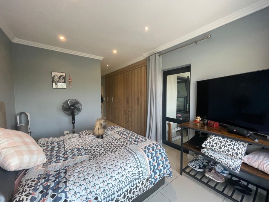 To Let 2 Bedroom Property for Rent in Bryanston Gauteng