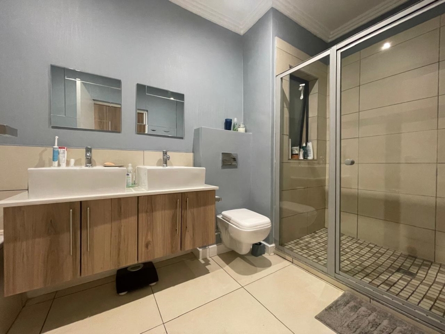 To Let 2 Bedroom Property for Rent in Bryanston Gauteng
