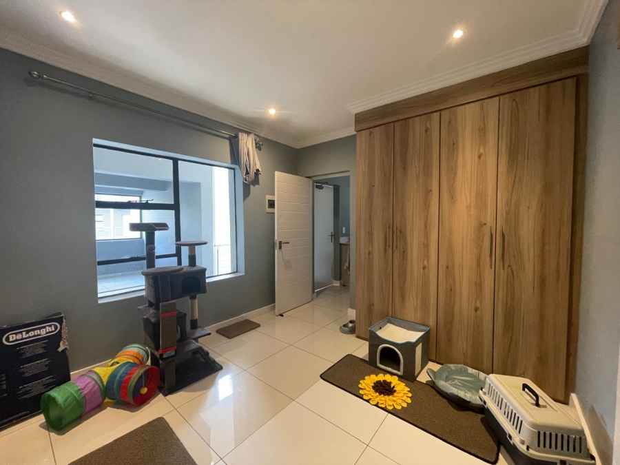 To Let 2 Bedroom Property for Rent in Bryanston Gauteng