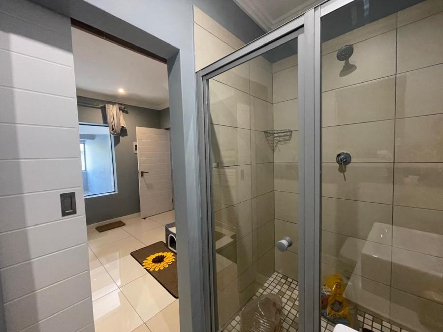 To Let 2 Bedroom Property for Rent in Bryanston Gauteng