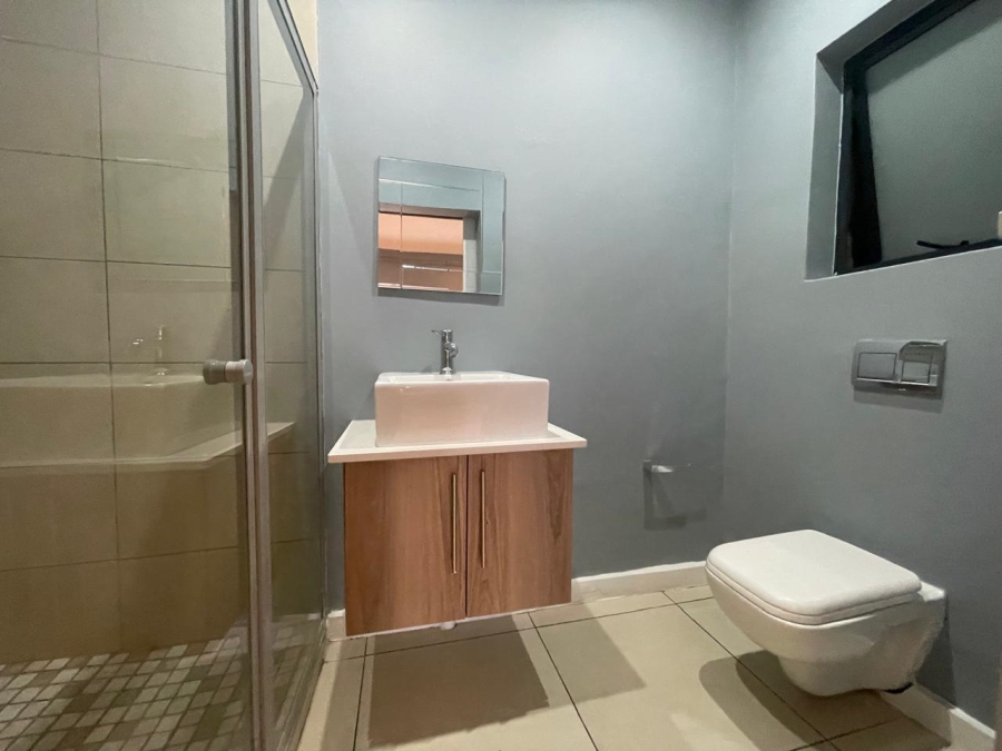 To Let 2 Bedroom Property for Rent in Bryanston Gauteng