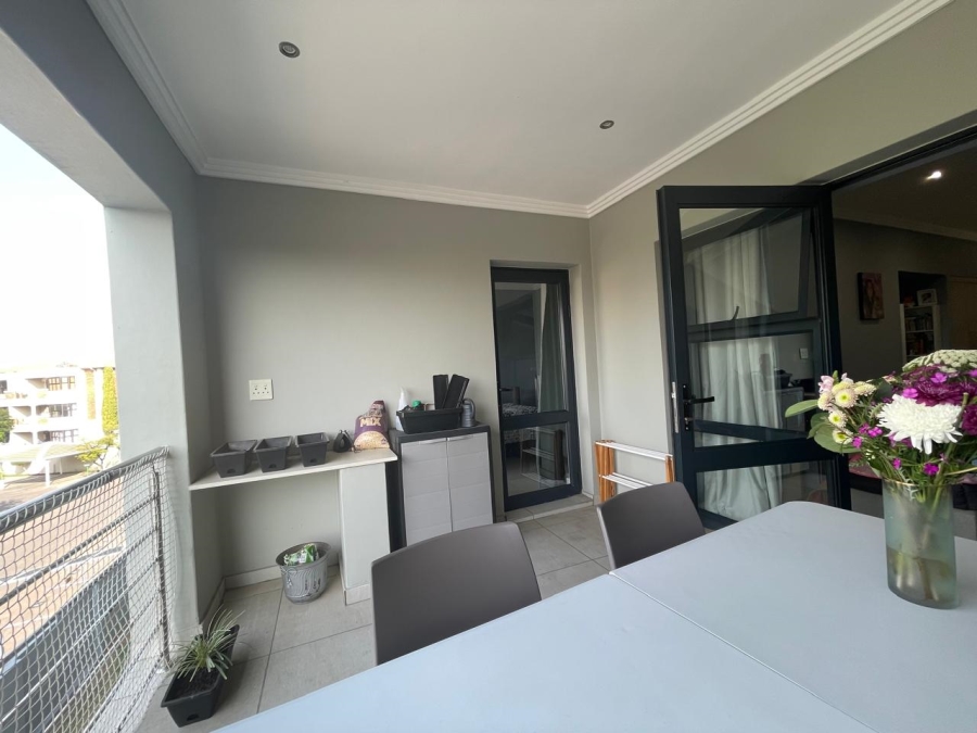To Let 2 Bedroom Property for Rent in Bryanston Gauteng