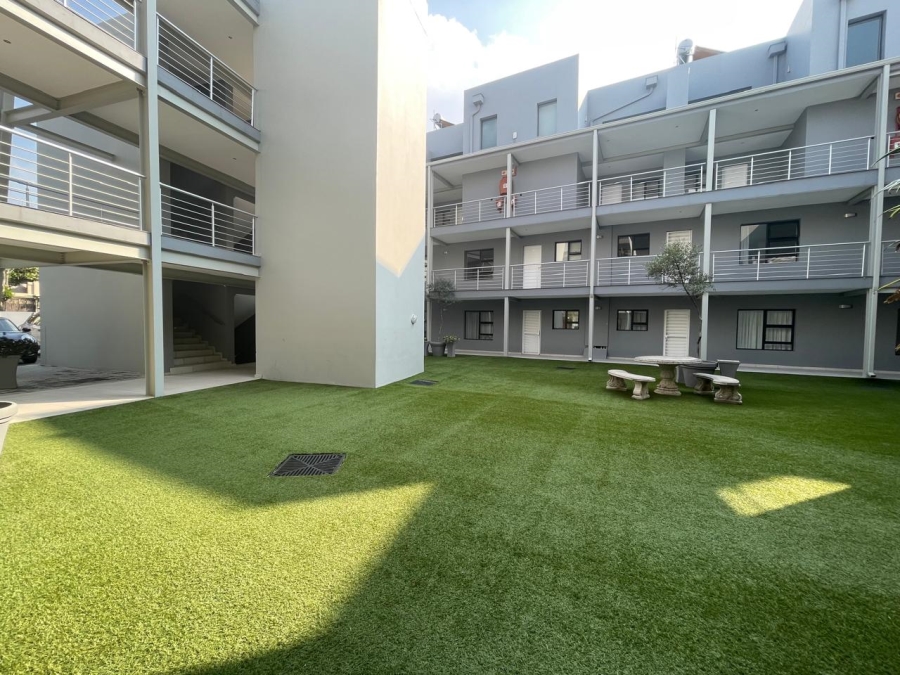 To Let 2 Bedroom Property for Rent in Bryanston Gauteng