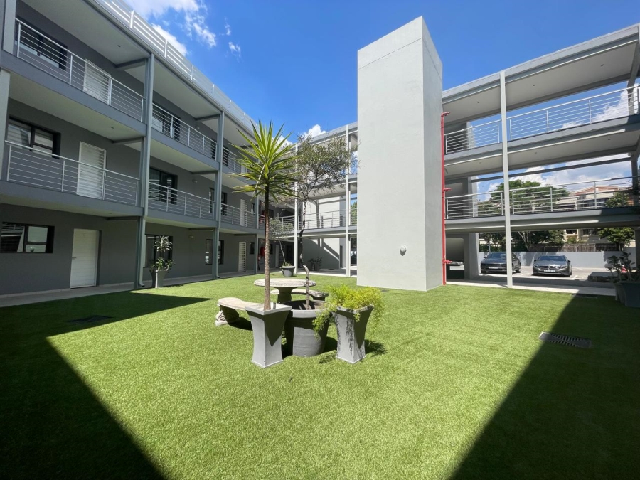 To Let 2 Bedroom Property for Rent in Bryanston Gauteng