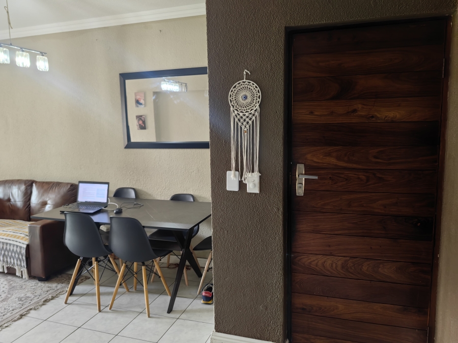 2 Bedroom Property for Sale in Khyber Rock Gauteng