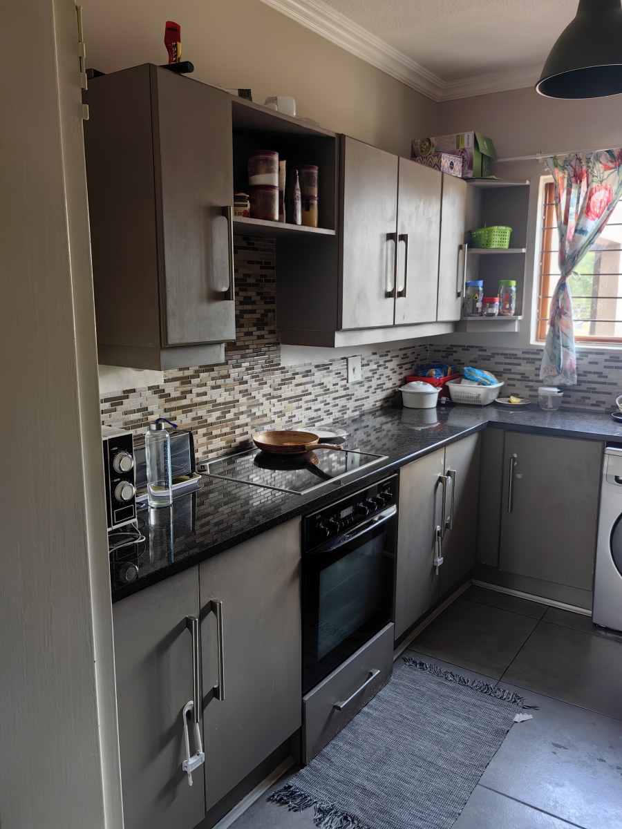 2 Bedroom Property for Sale in Khyber Rock Gauteng