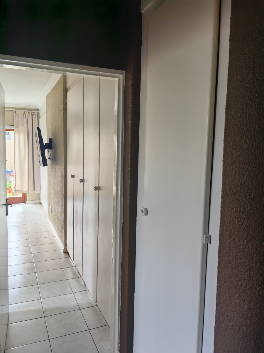 2 Bedroom Property for Sale in Khyber Rock Gauteng