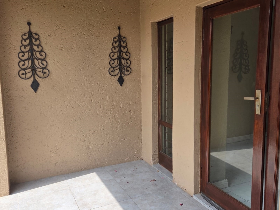 2 Bedroom Property for Sale in Khyber Rock Gauteng