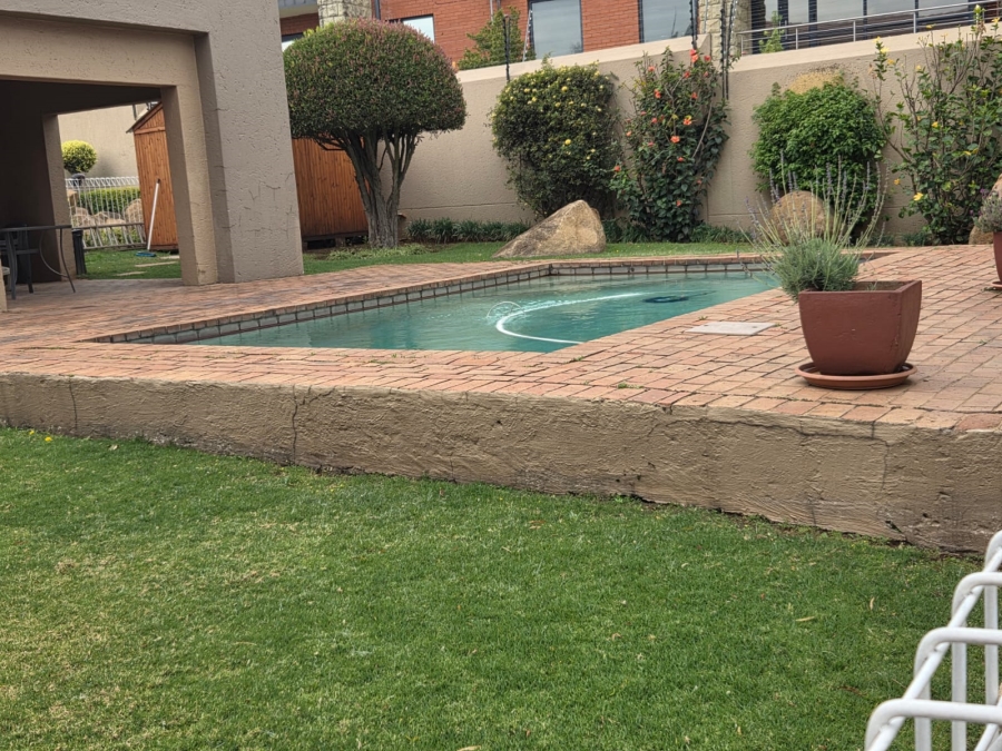 2 Bedroom Property for Sale in Khyber Rock Gauteng