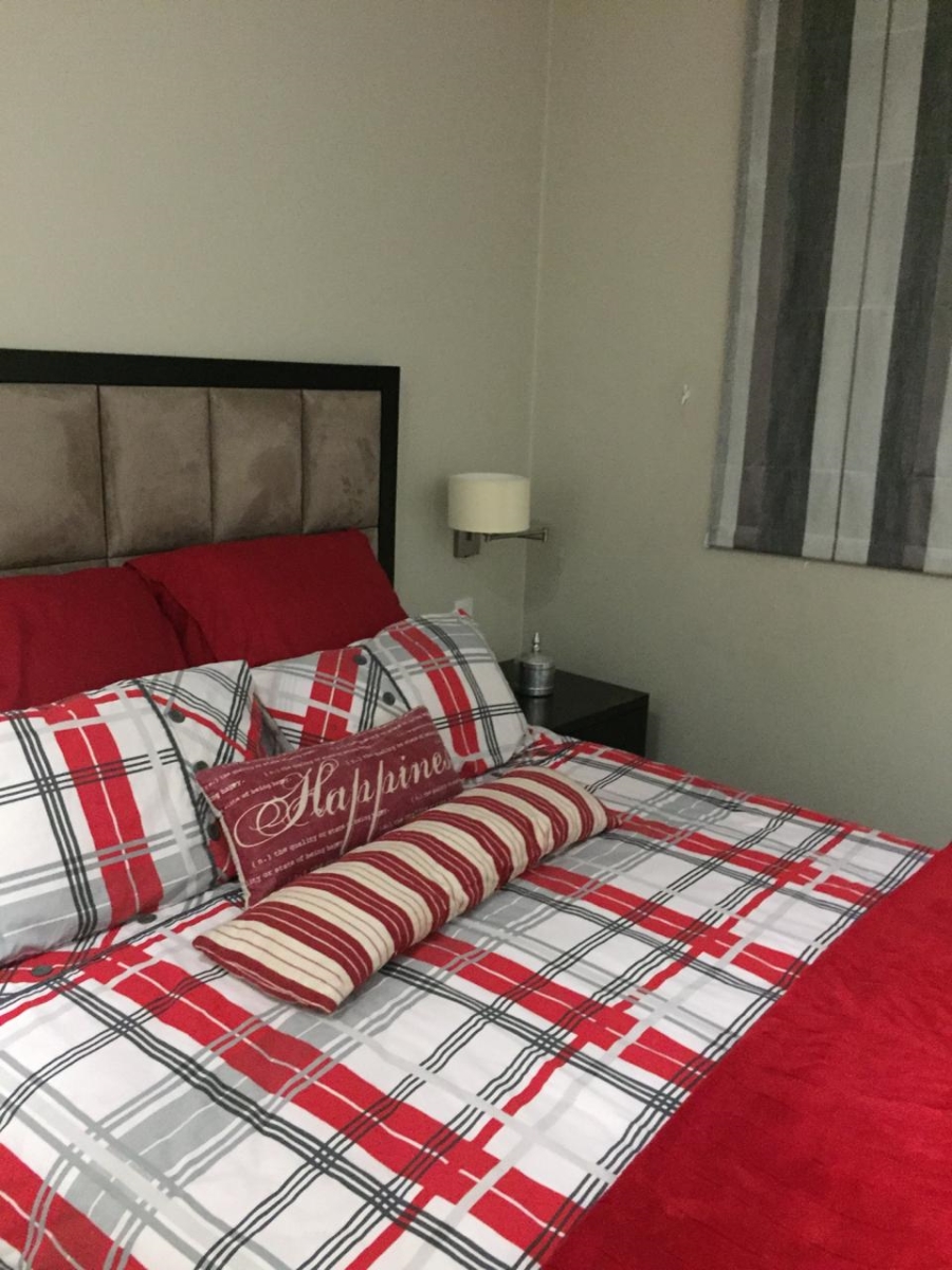 To Let 1 Bedroom Property for Rent in Houghton Estate Gauteng