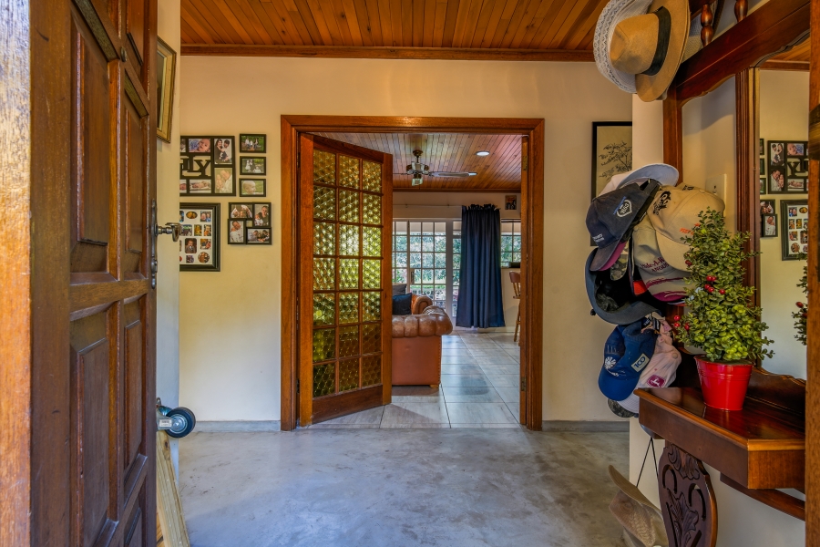 5 Bedroom Property for Sale in Moreleta Park Gauteng