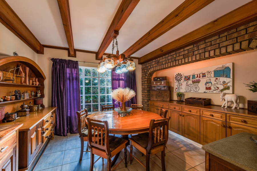 5 Bedroom Property for Sale in Moreleta Park Gauteng