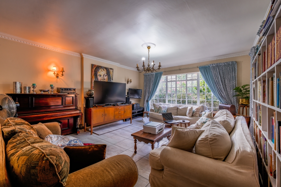 5 Bedroom Property for Sale in Moreleta Park Gauteng