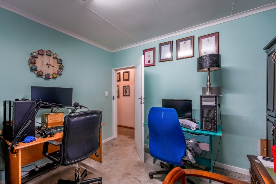 5 Bedroom Property for Sale in Moreleta Park Gauteng