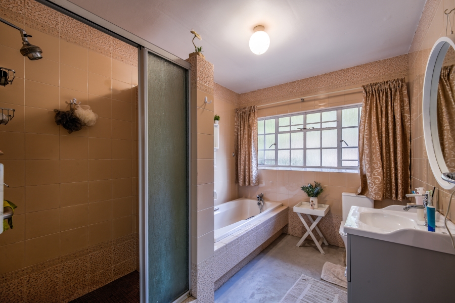 5 Bedroom Property for Sale in Moreleta Park Gauteng