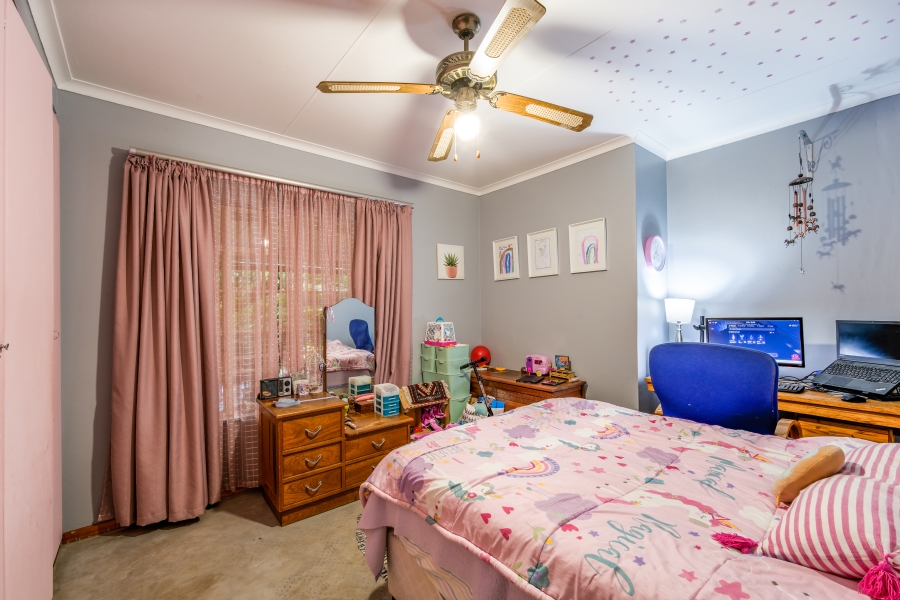 5 Bedroom Property for Sale in Moreleta Park Gauteng