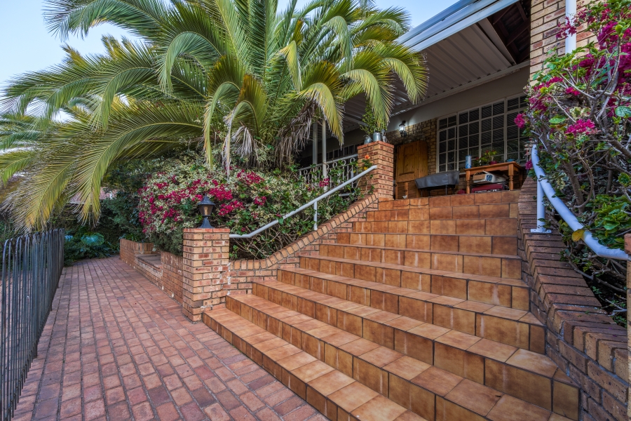 5 Bedroom Property for Sale in Moreleta Park Gauteng
