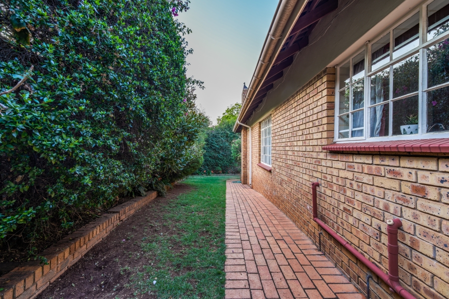 5 Bedroom Property for Sale in Moreleta Park Gauteng