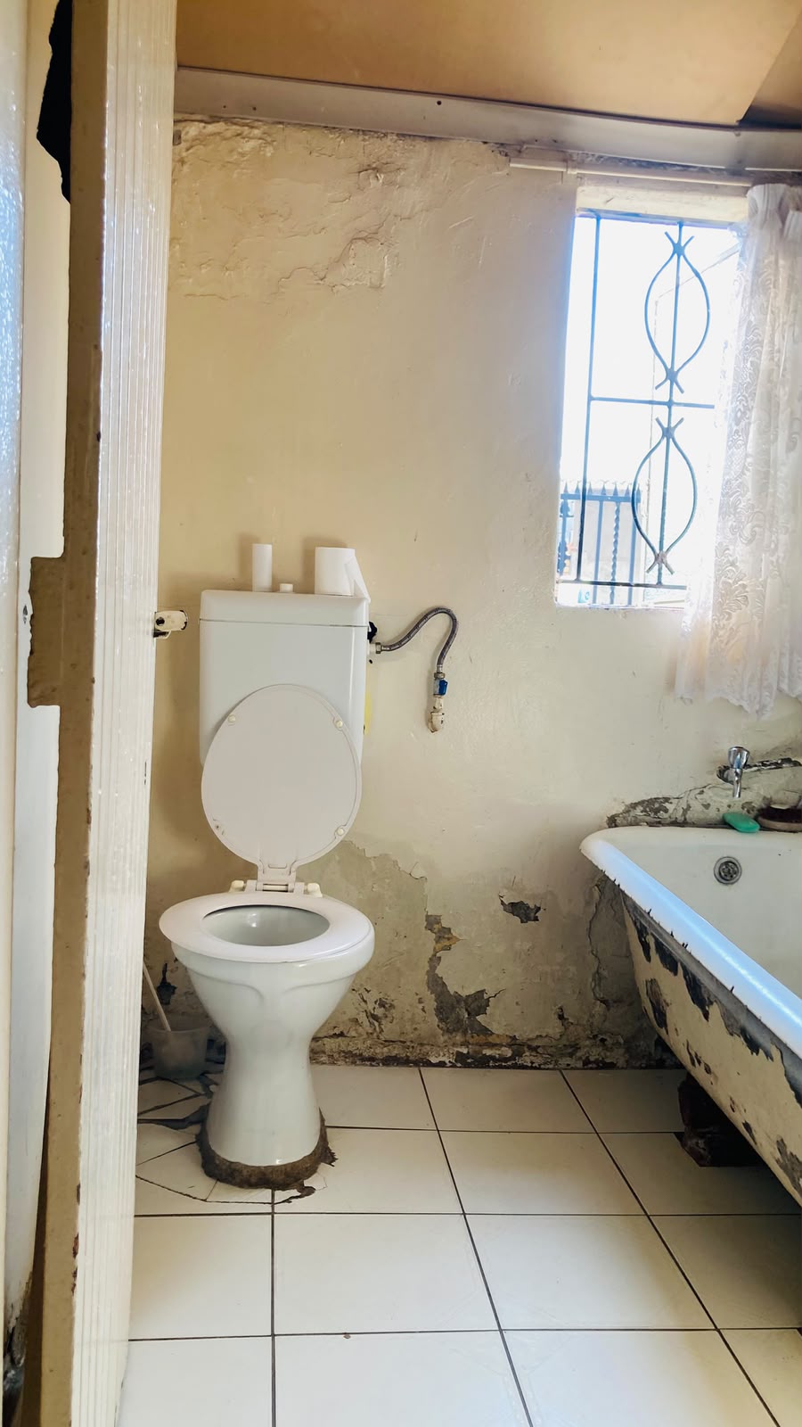 2 Bedroom Property for Sale in Meadowlands West Gauteng