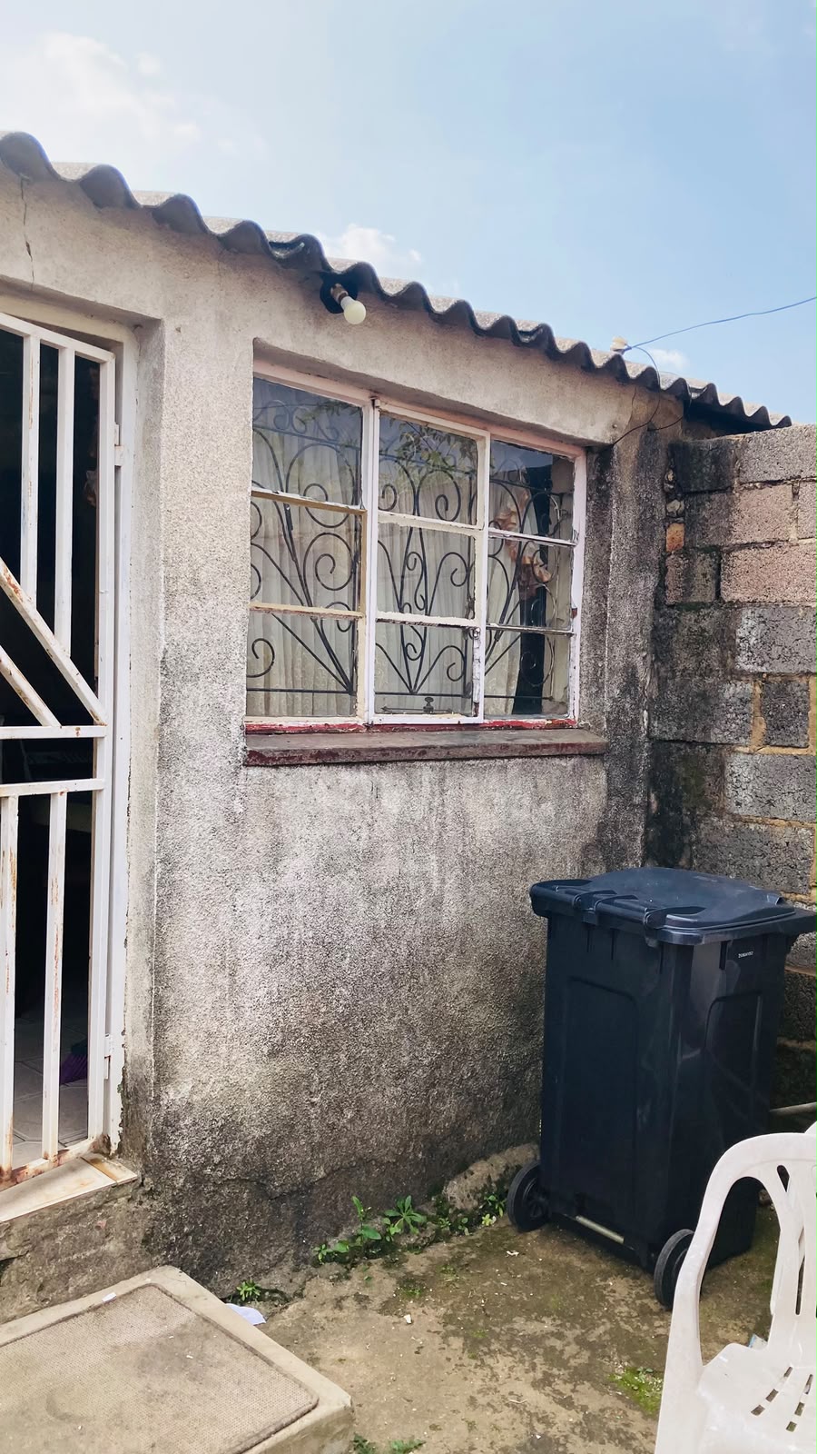 2 Bedroom Property for Sale in Meadowlands West Gauteng