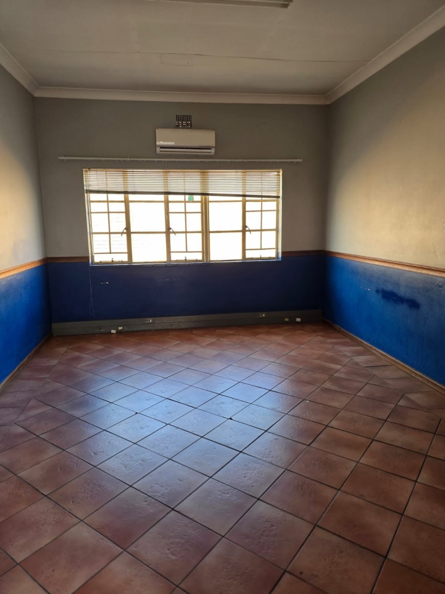 To Let Commercial Property for Rent in Villieria Gauteng