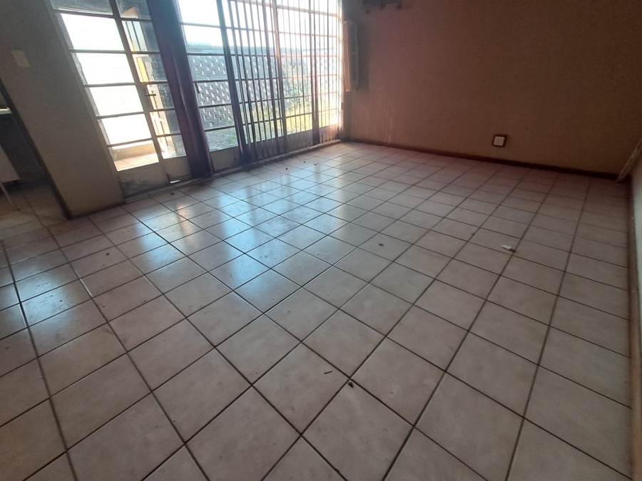 To Let Commercial Property for Rent in Noldick Gauteng
