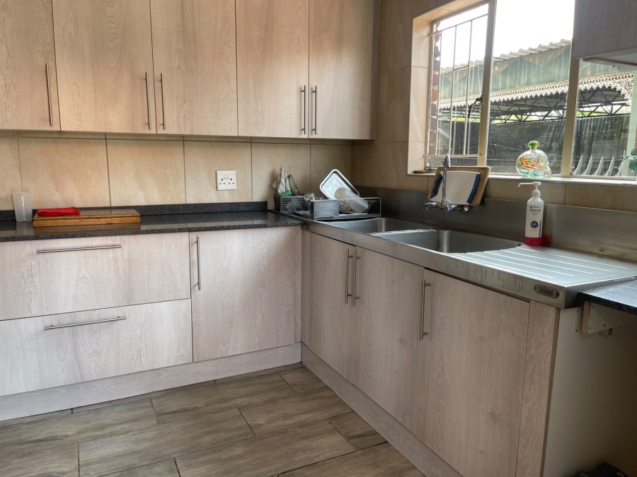 5 Bedroom Property for Sale in Vanderbijlpark SE 2 Gauteng