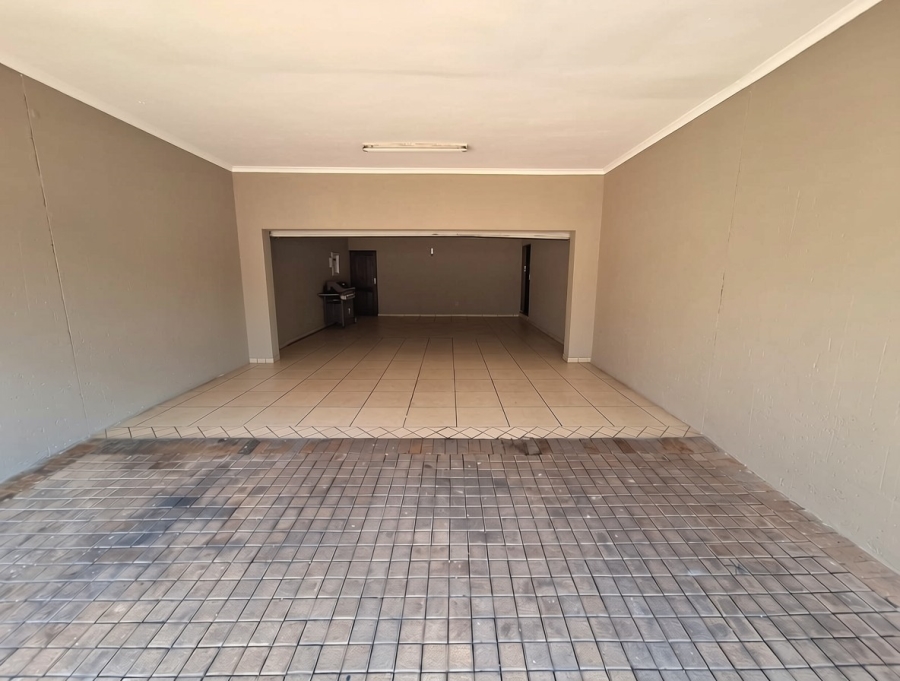 4 Bedroom Property for Sale in Vanderbijlpark SW 5 Gauteng