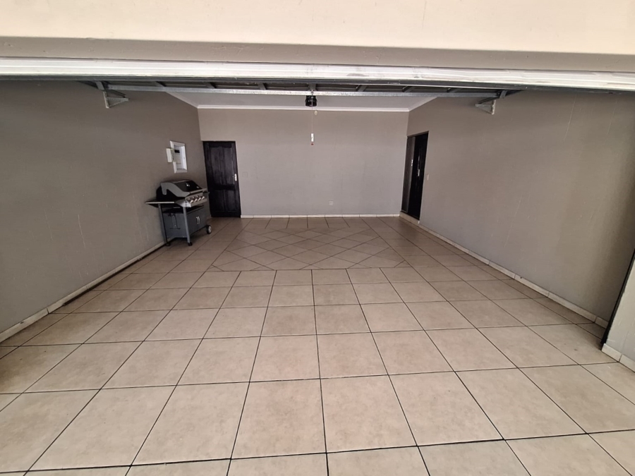 4 Bedroom Property for Sale in Vanderbijlpark SW 5 Gauteng