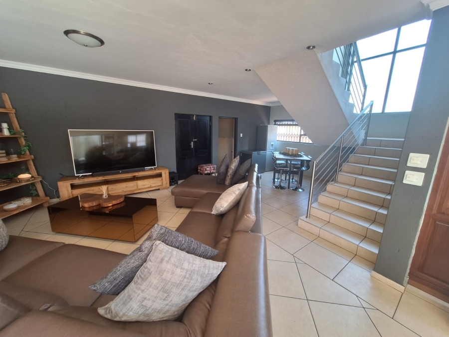 4 Bedroom Property for Sale in Vanderbijlpark SW 5 Gauteng