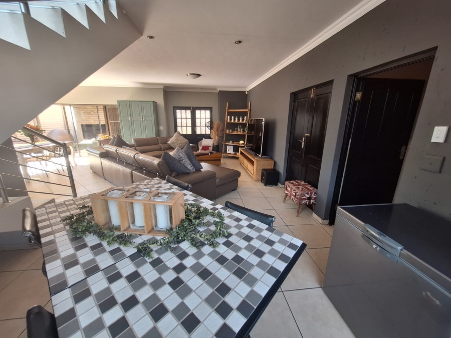 4 Bedroom Property for Sale in Vanderbijlpark SW 5 Gauteng