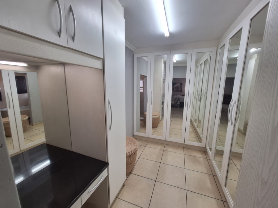 4 Bedroom Property for Sale in Vanderbijlpark SW 5 Gauteng