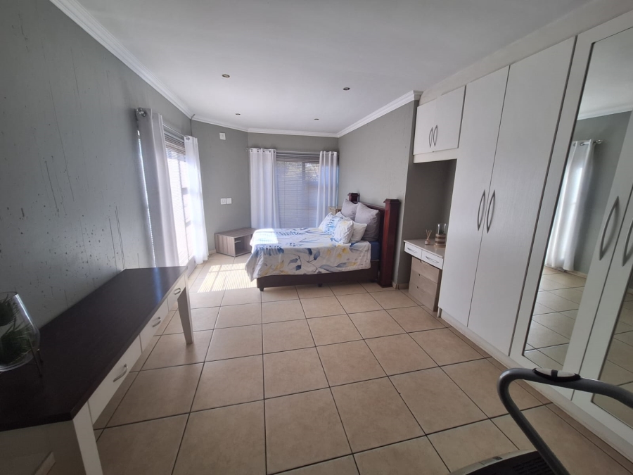 4 Bedroom Property for Sale in Vanderbijlpark SW 5 Gauteng