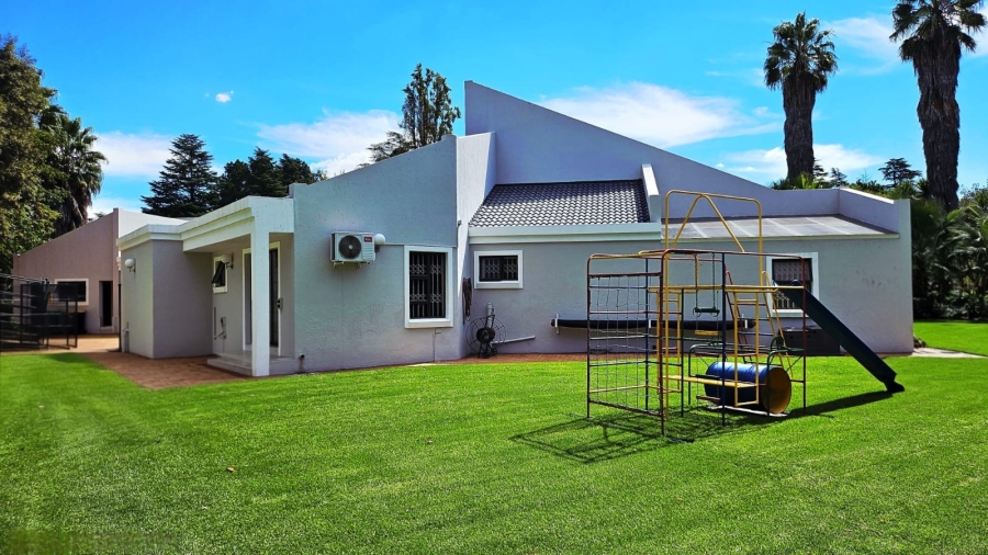 6 Bedroom Property for Sale in Three Rivers Gauteng