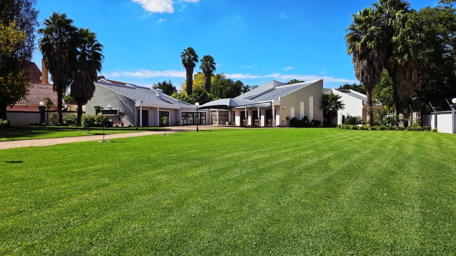 6 Bedroom Property for Sale in Three Rivers Gauteng